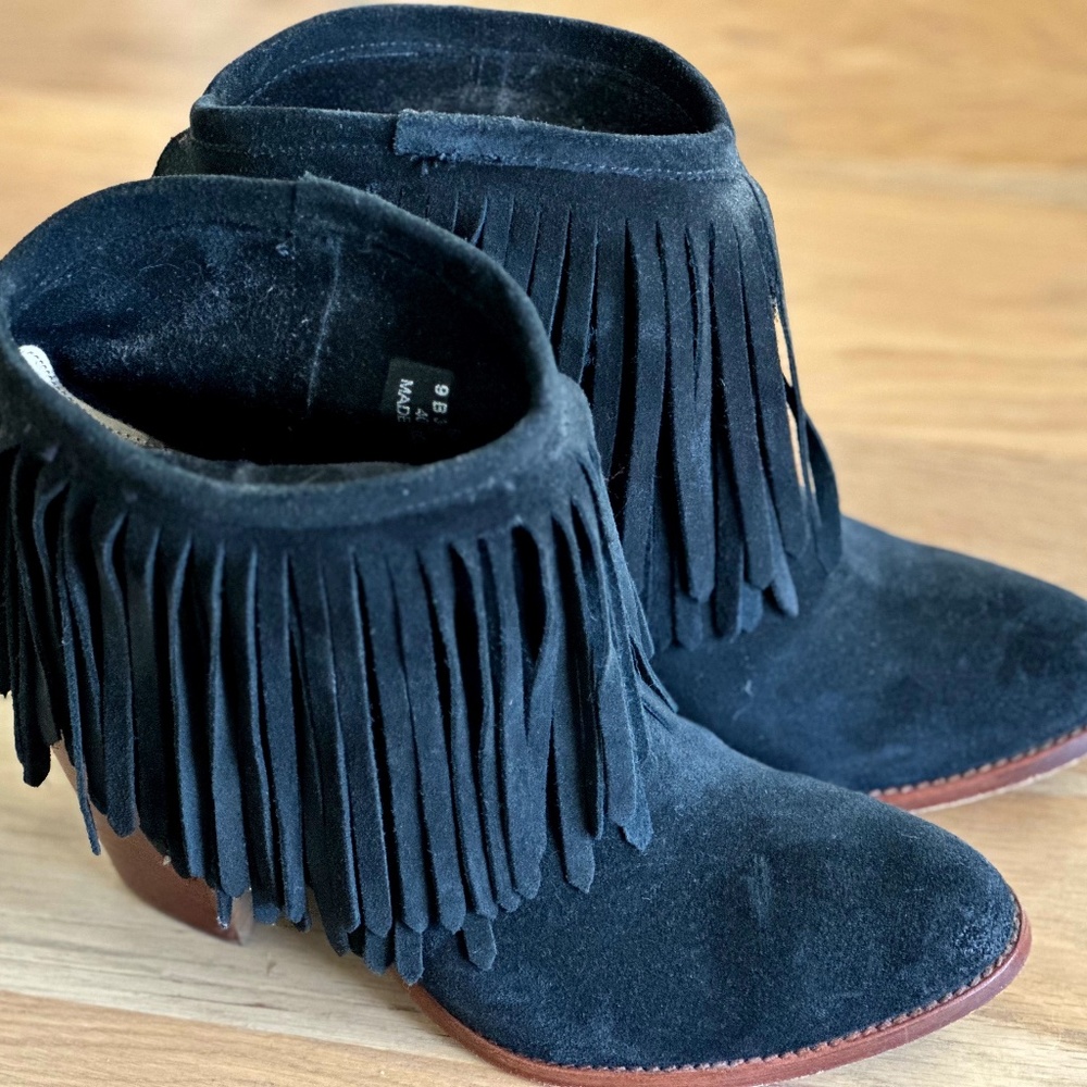 Frye Ilana Fringe Short - 9M